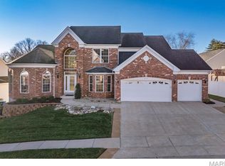 16174 Clayton Hollow Ln, Chesterfield, MO 63005