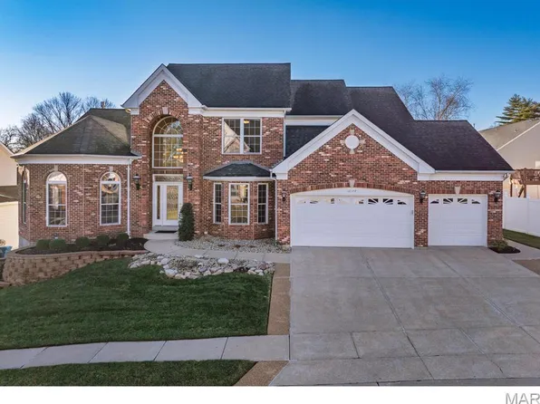 16174 Clayton Hollow Ln, Chesterfield, MO 63005