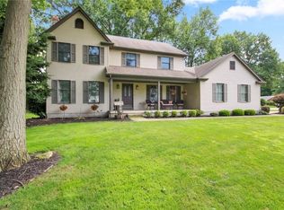 1798 Island Dr, Poland, OH