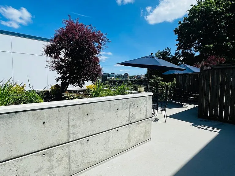 Eastlake Gardens — Photo 17
