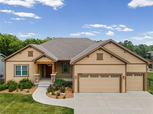13275 N Silver Ridge Dr, Platte City, MO 64079
