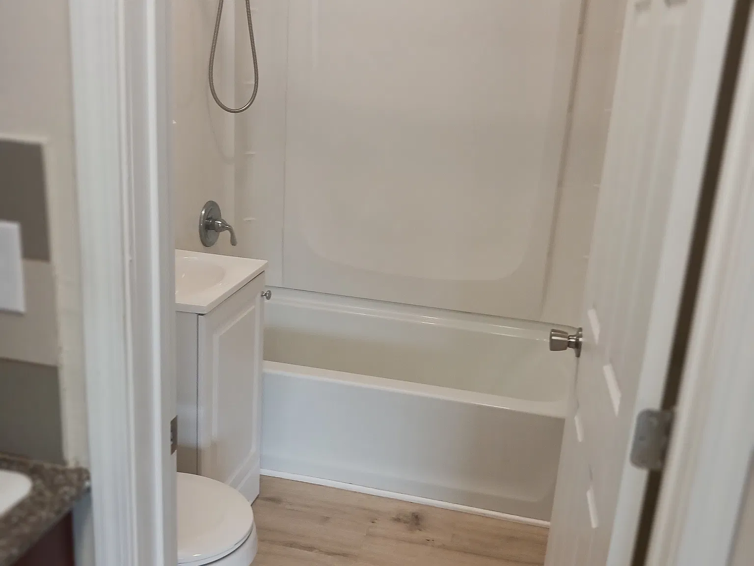 1 bed, 500 sqft, $1,250 — Photo 2
