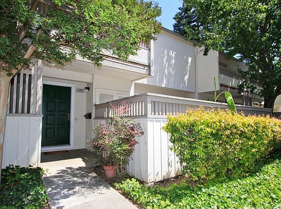 3rd image of 620 S Fair Oaks Ave