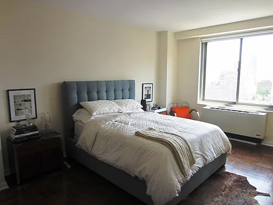 Rented by Rachmani Corporation | media 21