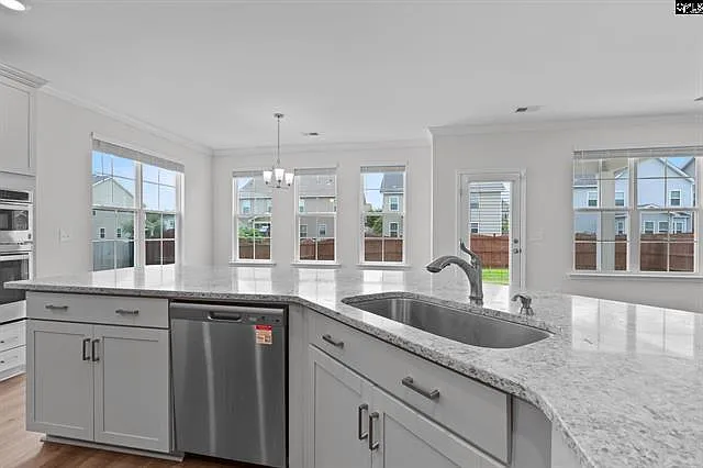609 Hiawatha Drive - 1 — Photo 3
