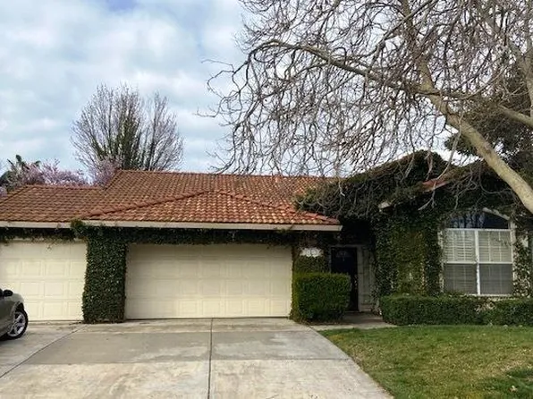 10047 River Bluff Ln, Stockton, CA 95209