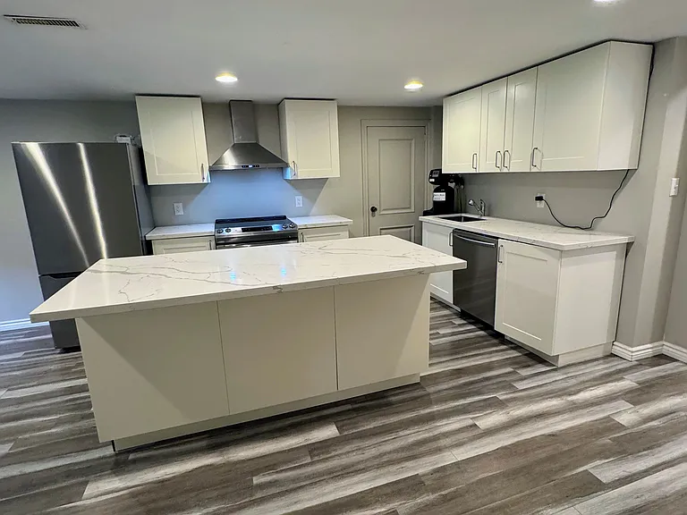 54 Hewson Cres #BASEMENT — Photo 10