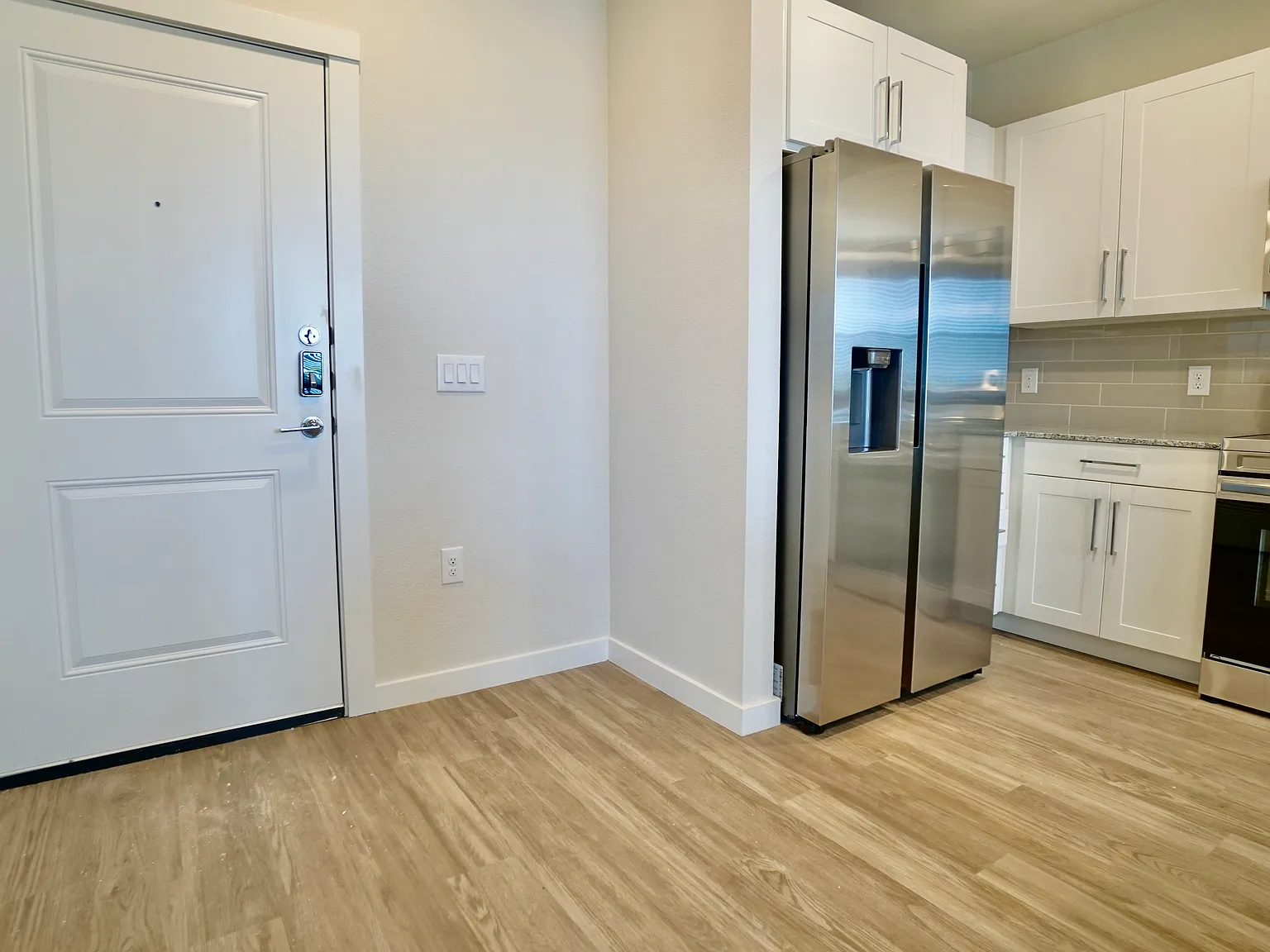 1 bed, 700 sqft, $975 — Photo 4