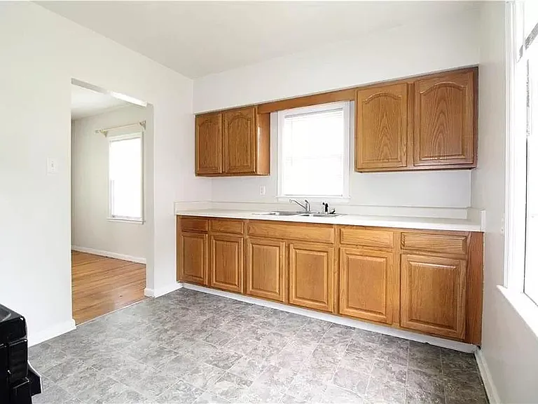 6300 Colby Ave — Photo 7