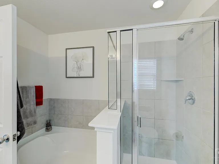 2207 Heaton St — Photo 15