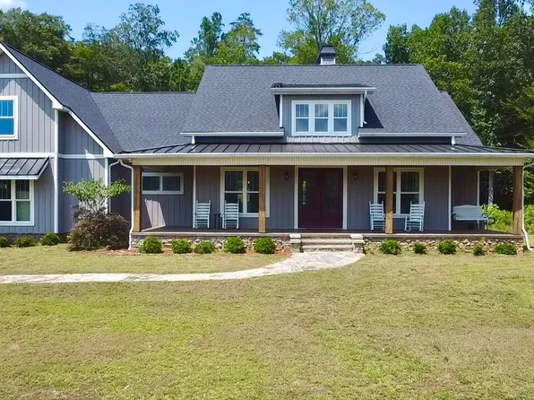 1715 E Bullrun Valley Dr, Powell, TN 37849