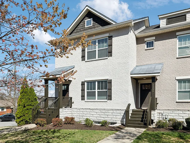 1308 Wedgewood Ave — Photo 3