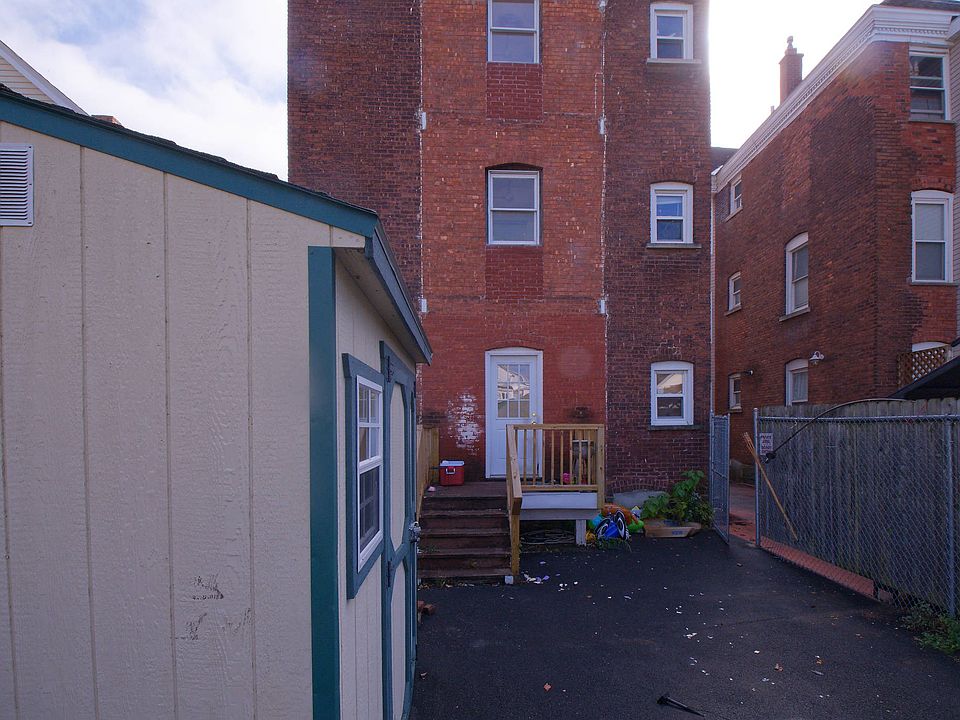 2nd image of 16 Swan St