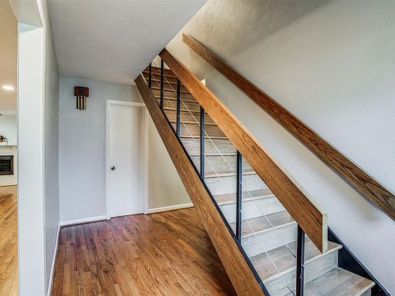 2nd image of 10940 Ferndale Rd