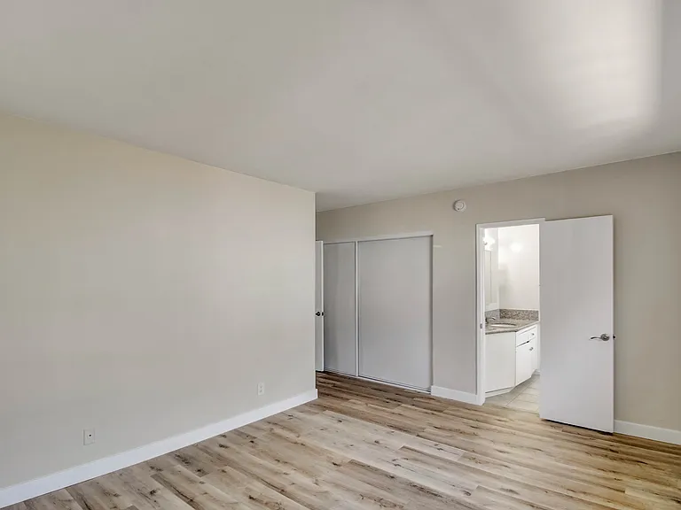 1452 Berkeley St #2 — Photo 11