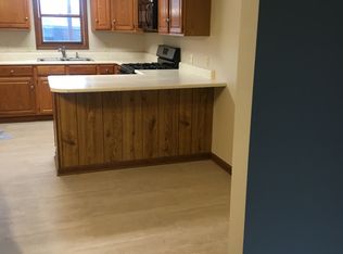 303 S Maple St #A, Gilman, IL 60938