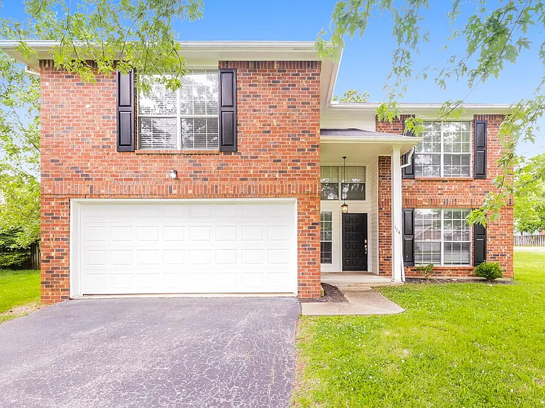 114 Tedder Blvd — Photo 1