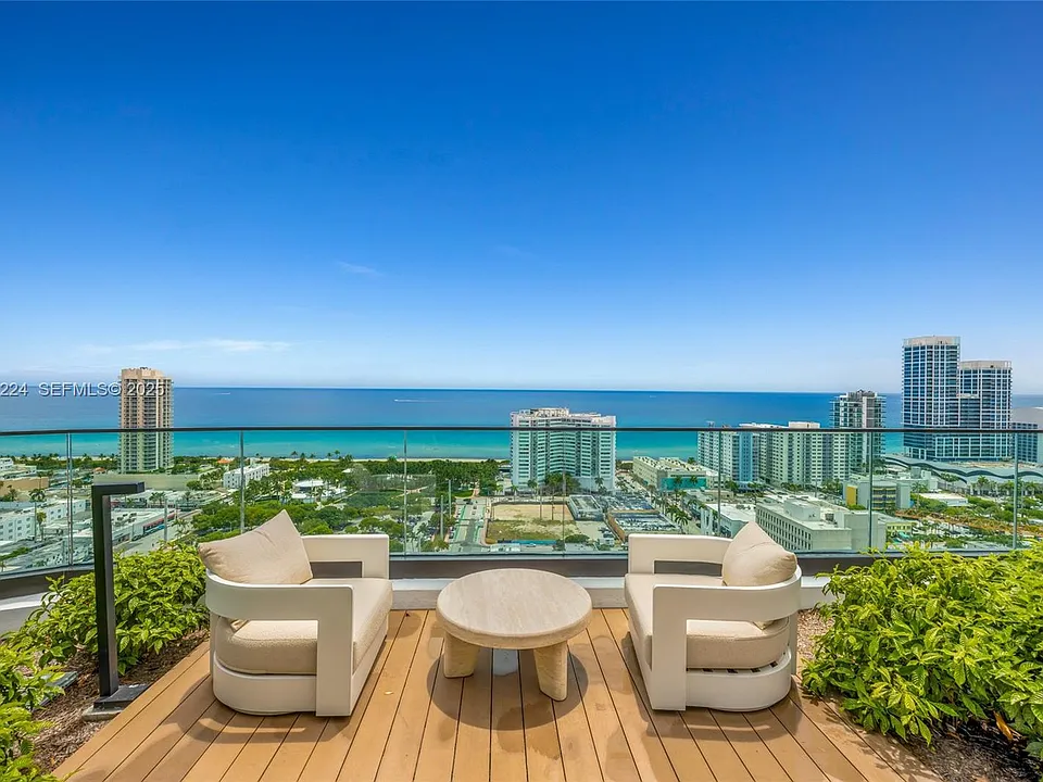 580 72nd St #910