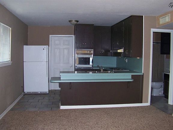 4th image of 1021 Van Horn St