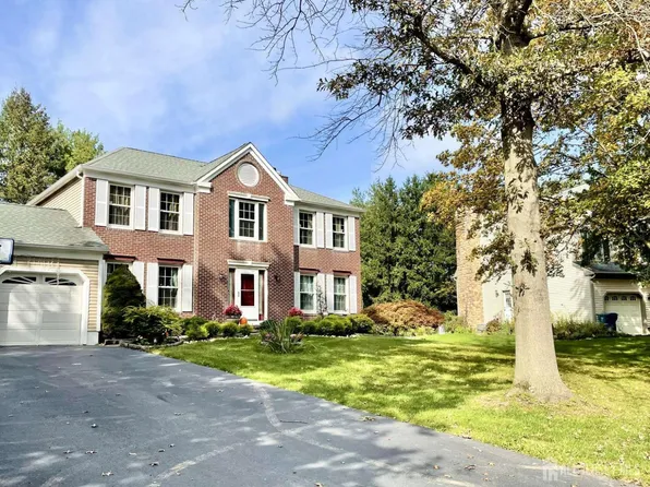3 Webster Ct, Plainsboro, NJ 08536