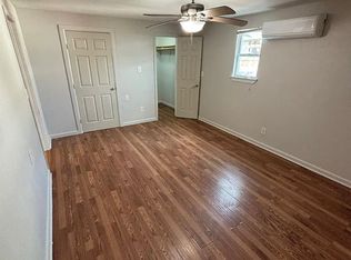 5520 Menard Ave, Galveston, TX 77551