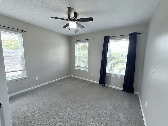 8 Melrose Ct — Photo 32