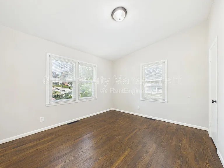 622 Christopher St — Photo 20