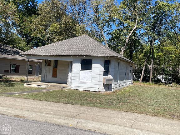 2nd image of 622 E Word Ave