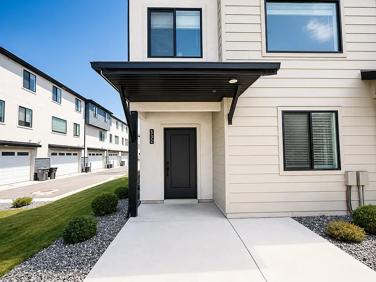 532 S 1080 W — Photo 2