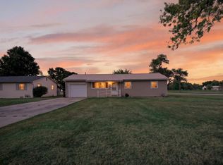102 W Lewis St, Udall, KS 67146