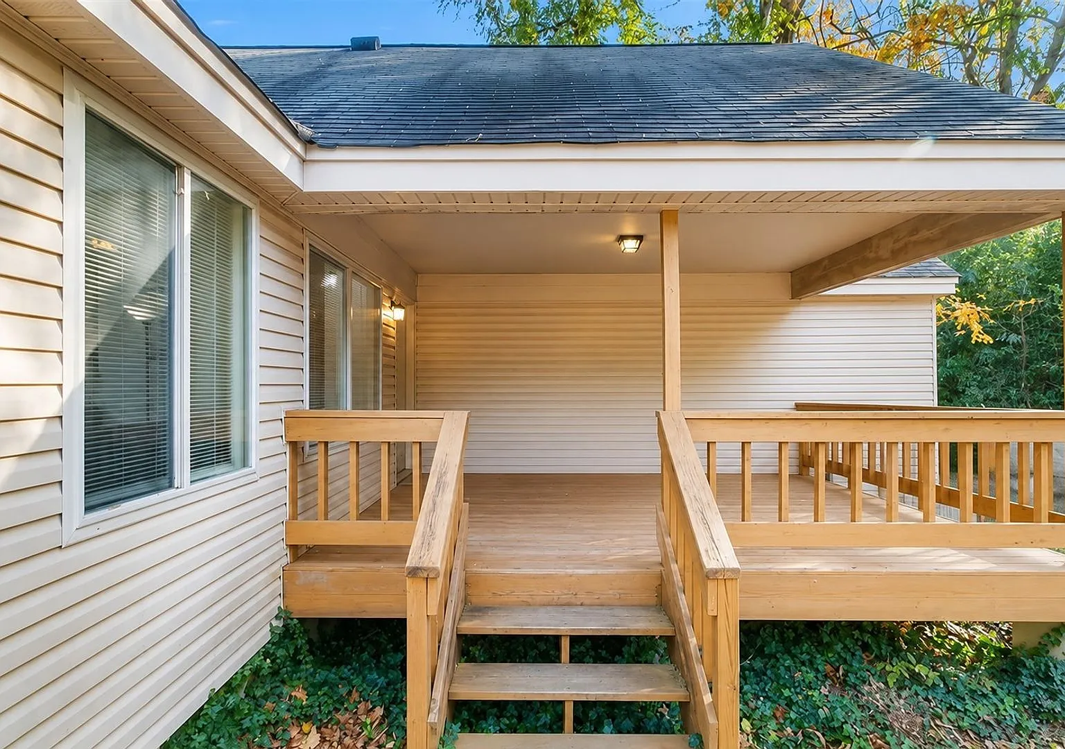 3 bedroom/ 3 bathroom- Mimosa Lane- W&M Law School — Photo 3