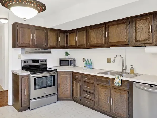 10 Fairway Rd #D, Reading, PA 19607
