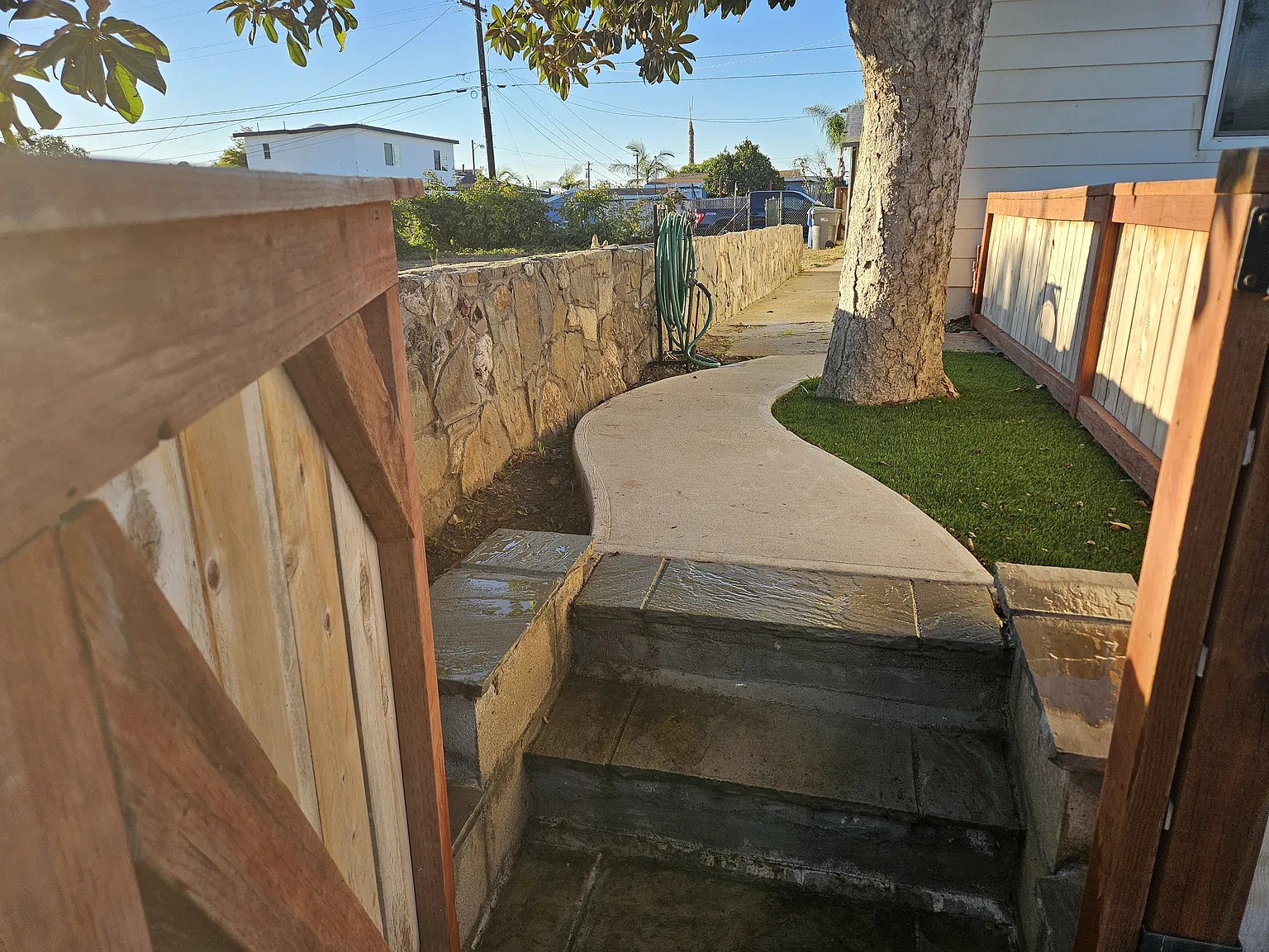 1424 Lemon St — Photo 2