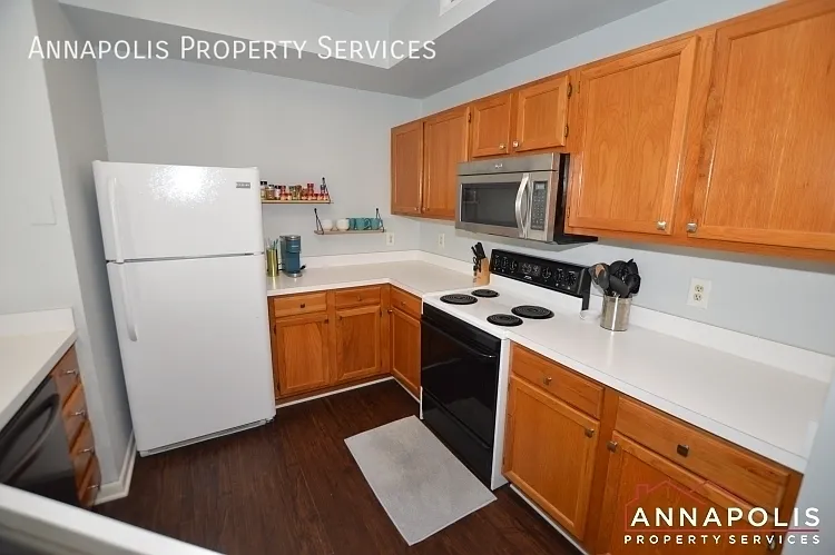 Building Photo - 60 Sandstone Ct #H