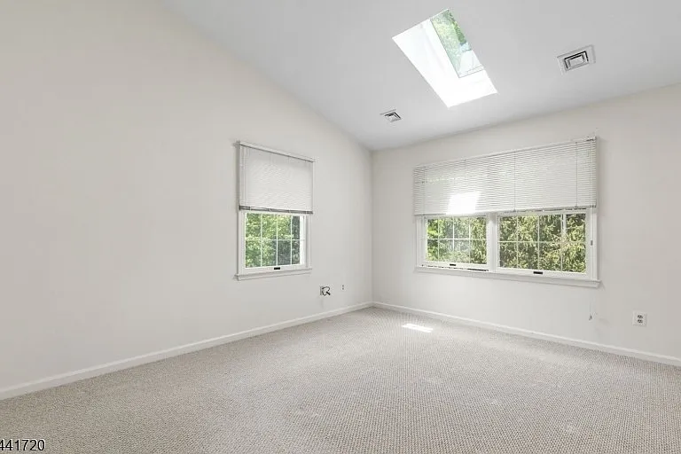 82 Smithfield Ct — Photo 15