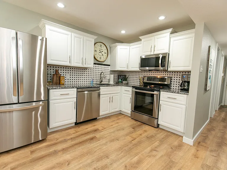 104 Cove E #103 — Photo 9