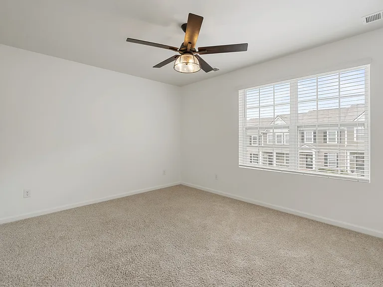 610 Clifford Hts — Photo 21
