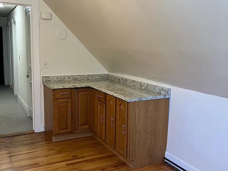 28 Pomona Pl #2 — Photo 25