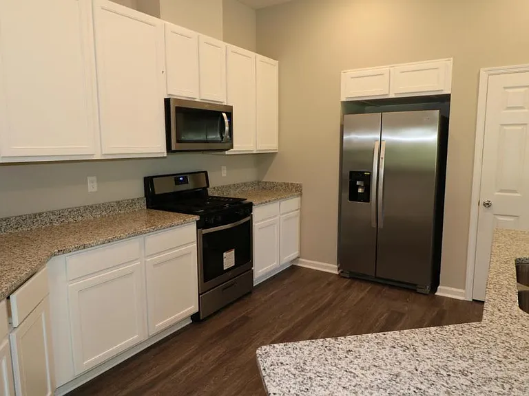 12089 Williamstown Dr — Photo 7