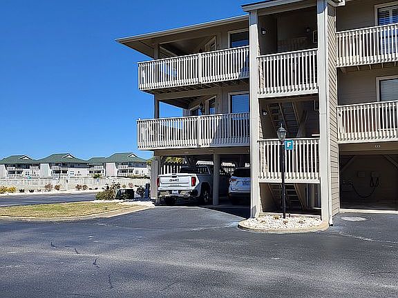 Condo F3 Upstairs