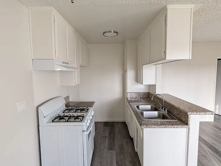 Lassen Carriage House LLC — Photo 17
