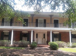 2470 Meadowbrook Rd, Jackson, MS 39211