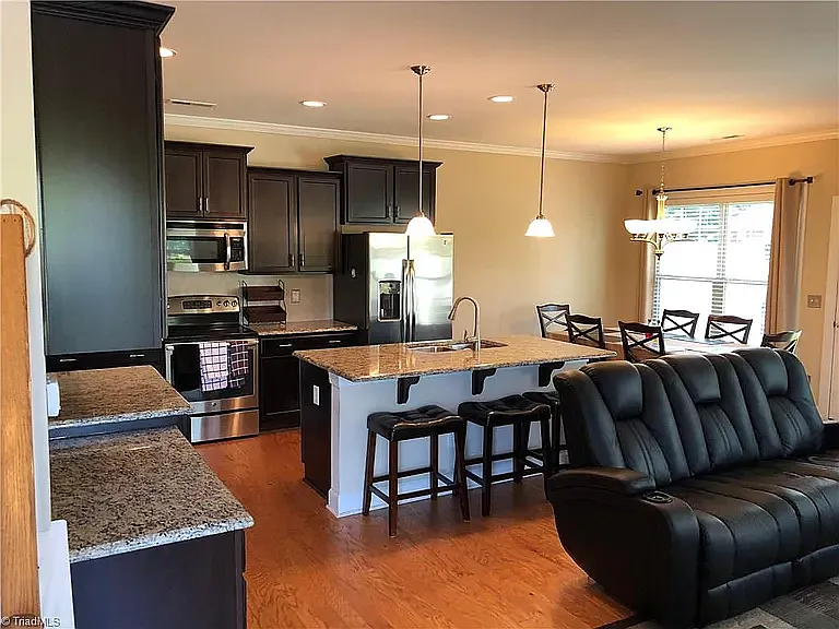 4031 Canterwood Dr — Photo 6
