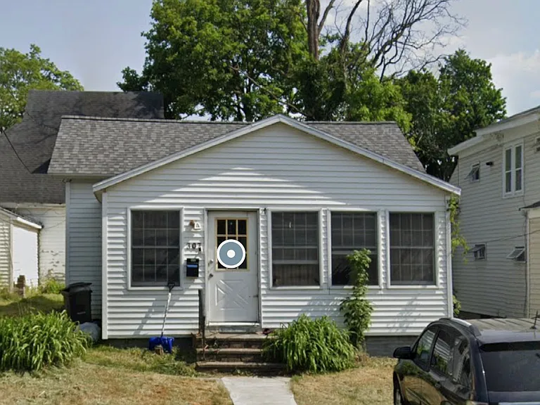 307 Erie St — Photo 1