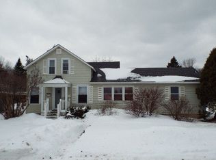 30 Maple St, Rouses Pt, NY 12979