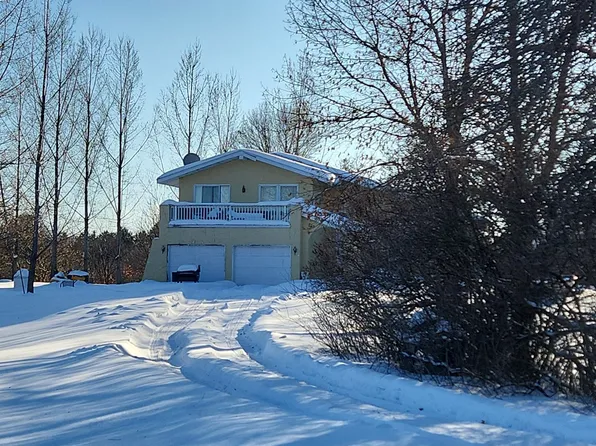 1215 52nd St, Hudson, WI 54016