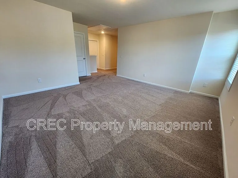 260 Hyrne Dr — Photo 12