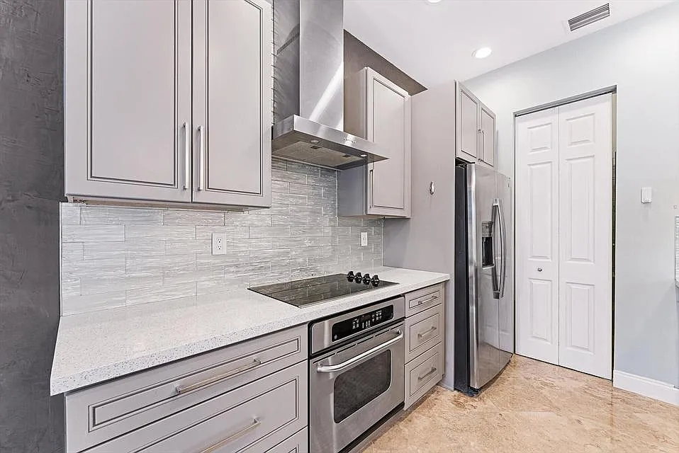 3 bed, 2.5 bath, 1818 sqft, $3,500 — Photo 4