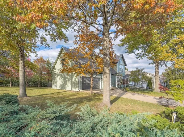 18570 W 161st St, Olathe, KS 66062