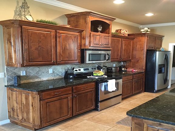 4th image of 910 Kelsi Dr